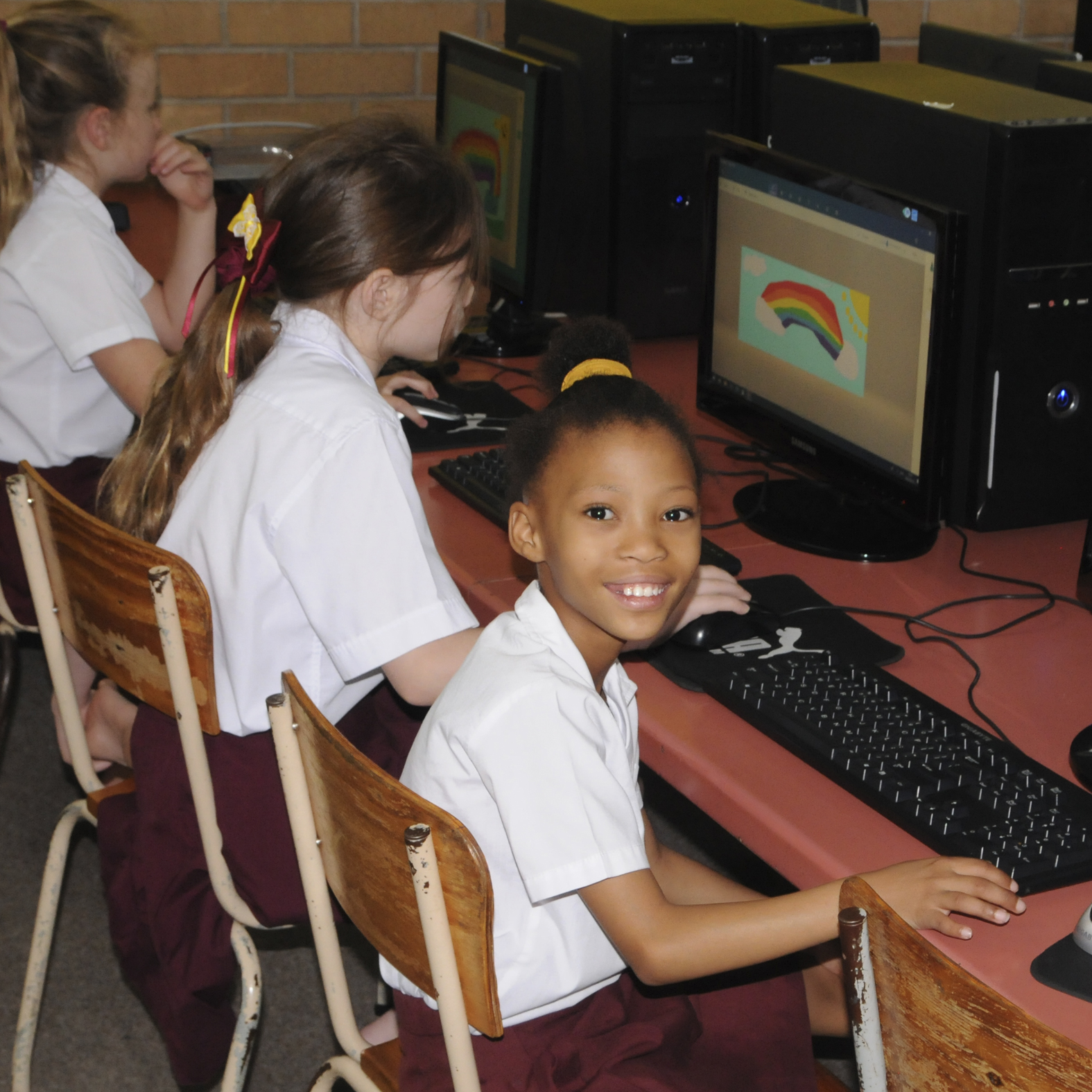 Sal my nie-Afrikaanssprekende kind by Louwtjies kan skoolgaan? Een, twee, drie tale – ŉ geskenk!